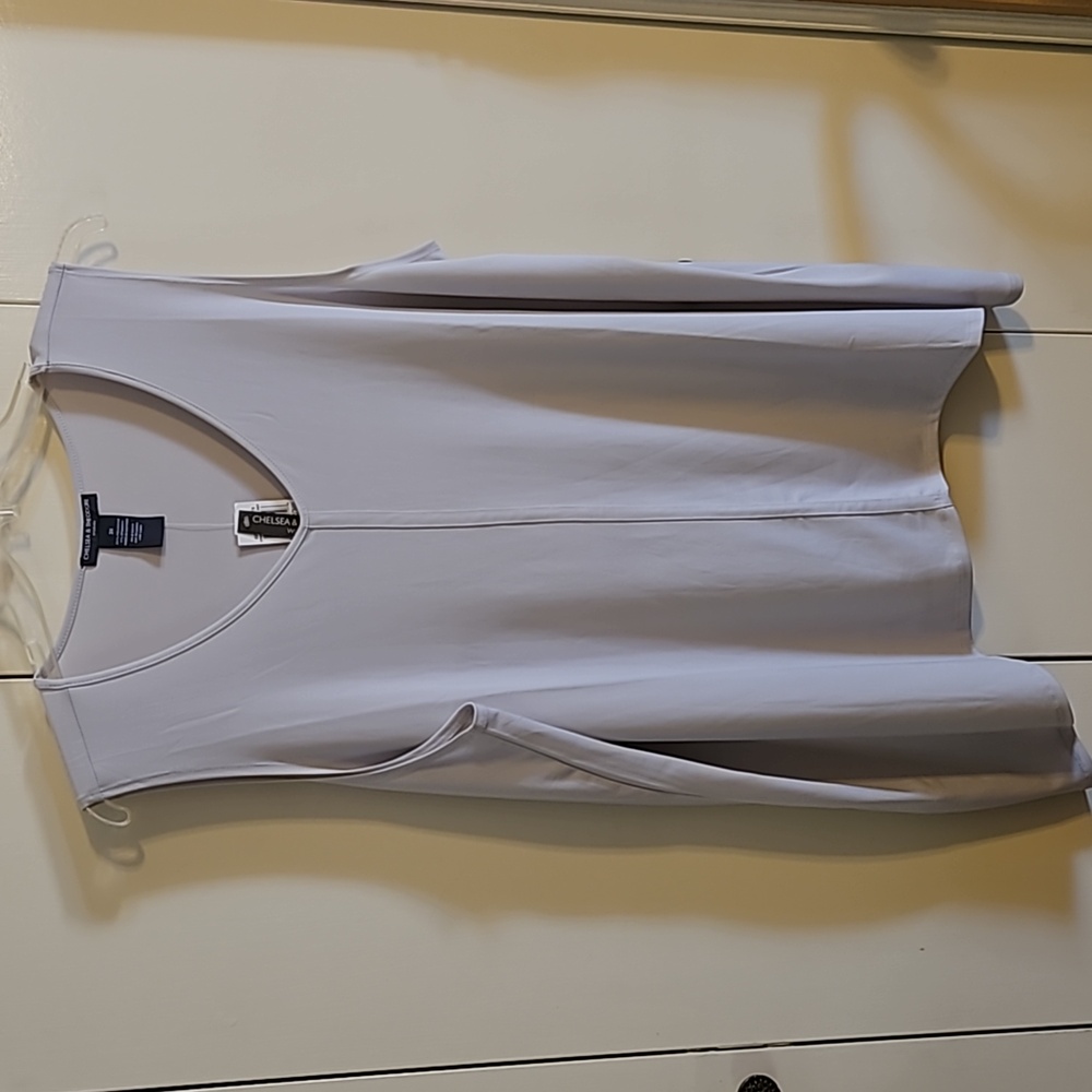 Sleeveless, V-neck Top